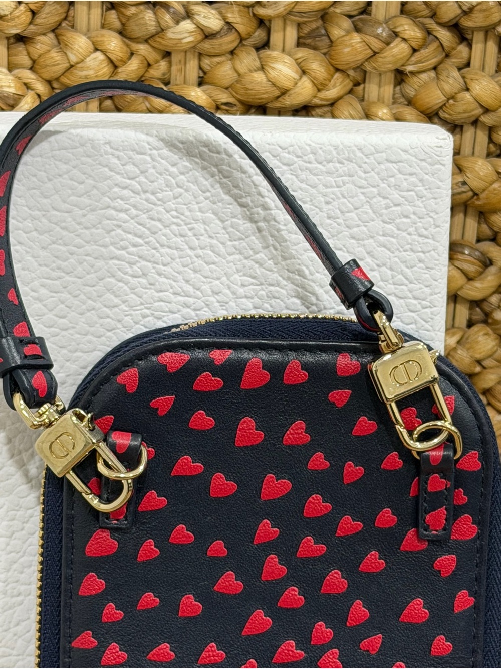 Dior "I Love Paris" Phone Holder Limited-Edition - Picture 6 of 9